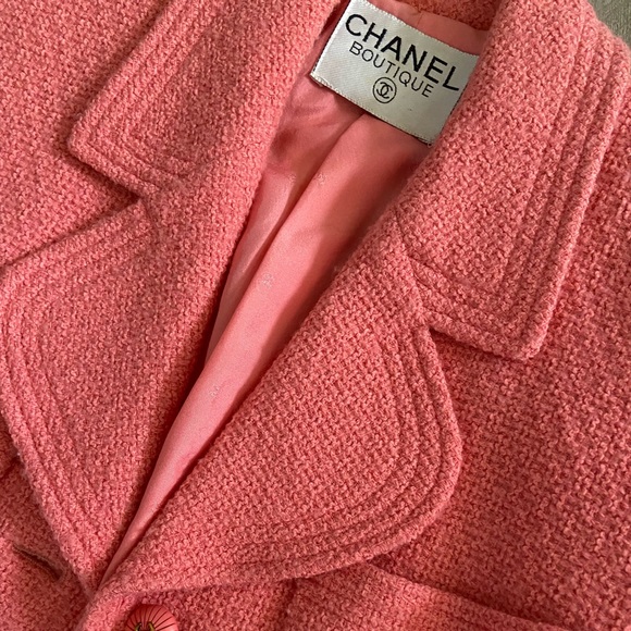 SOLD-Authentic Vintage Chanel tweed jacket size xs - Picture 14 of 16